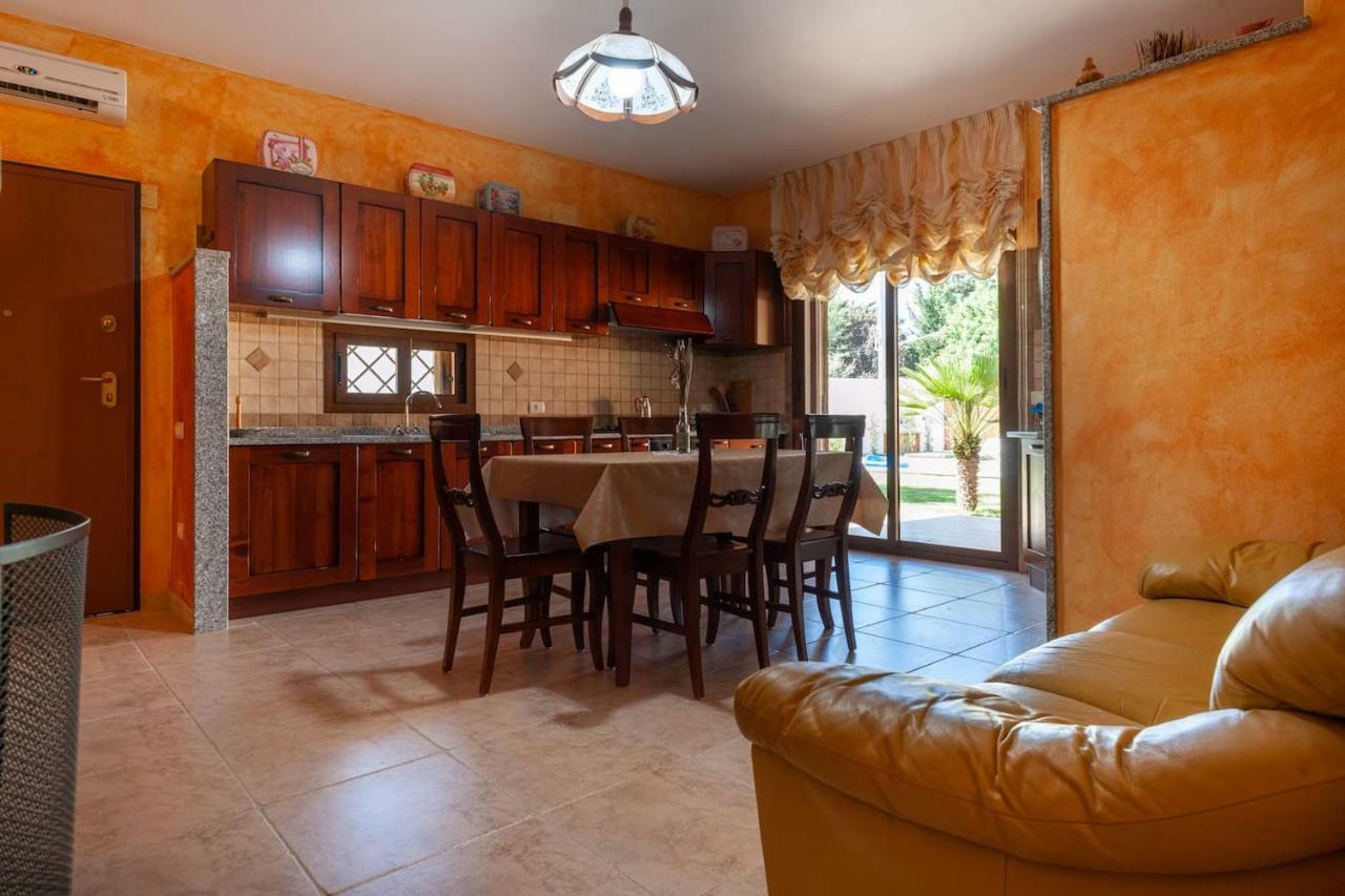 Villa Chloe Capitana Exterior photo