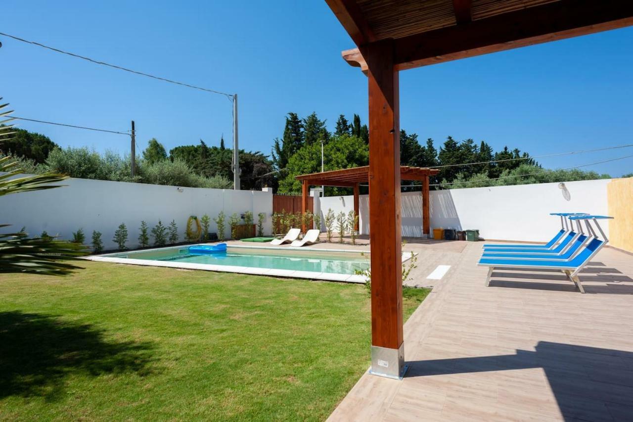 Villa Chloe Capitana Exterior photo